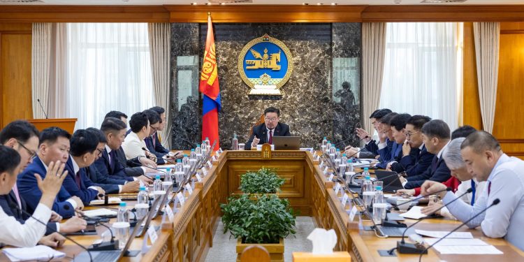 Төр өөрөө бүсээ чангалах “ХЭМНЭЛТИЙН ТОДОТГОЛ”-ыг Засгийн газар хэлэлцэж эхэллээ