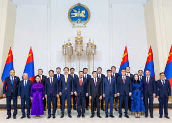 Г.Занданшатарын танхим анхны хуралдаанаа эхлүүллээ