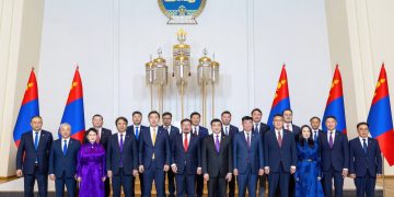 Г.Занданшатарын танхим анхны хуралдаанаа эхлүүллээ