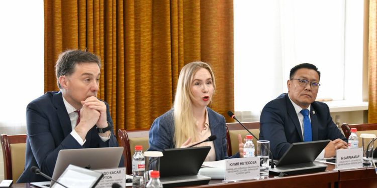 “Улс төрийн намын шударга байдал” сэдвээр хэлэлцүүлэг үргэлжиллээ