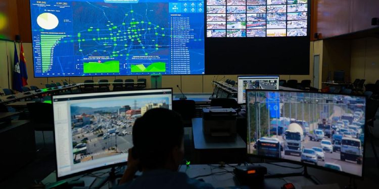 276 уулзвар, гарц, авто замыг камержуулж, 10 төрлийн зөрчлийг AI ашиглан илрүүлнэ