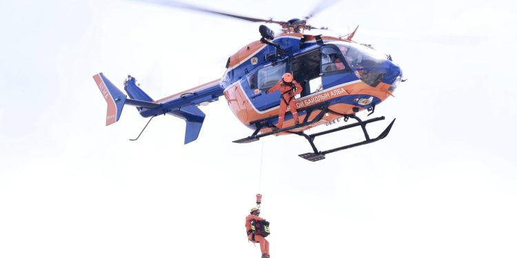 Нисдэг тэргээр эмнэлгийн яаралтай тусламж үзүүлэх сургалт эхэллээ