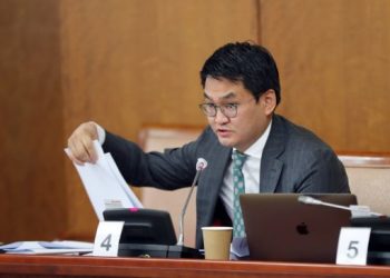 Ө.Шижир: АН-ын сайд 64 тэрбумын тендерийн булхай илрүүлсэнд МАН дургүйцсэн