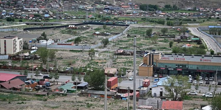 Сэлбэ хотын орон сууцжуулах төслийн шинэчилсэн таван багц тендерийг зарлалаа