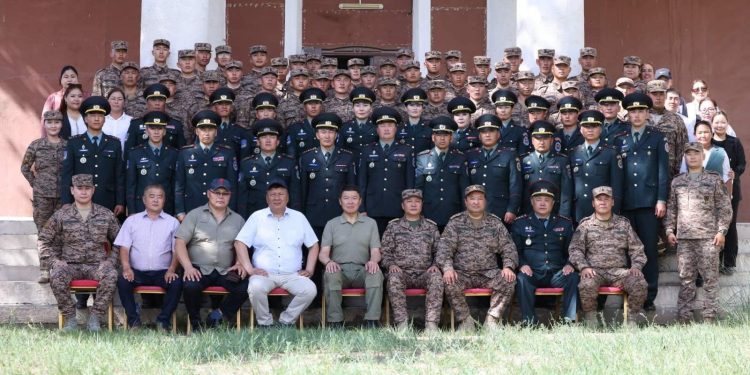 Зэвсэгт хүчний жишиг цэргийн ангийг байгуулна.