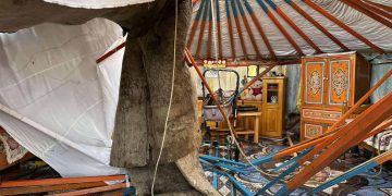 116 айлын гэр нурж, хашаа, байшингийн дээвэр хууларчээ