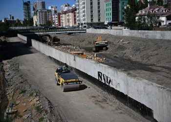 Сэлбэ голын үерийн хамгаалалтын түшиц хана барих ажлыг наймдугаар сарын 20-нд дуусгана