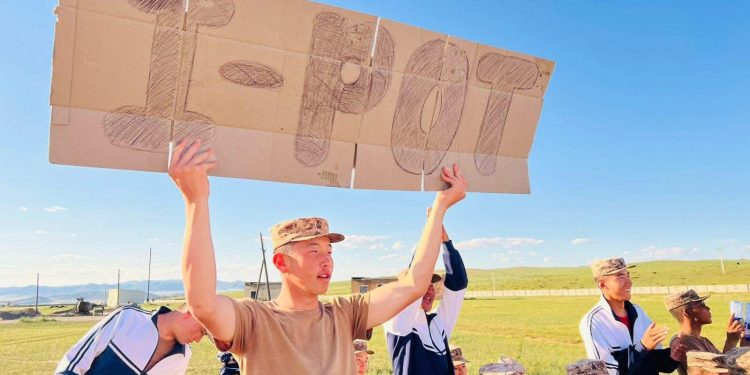 Оюутан цэргүүд цэргийн 11 төрлийн мэргэжил эзэмшиж байна