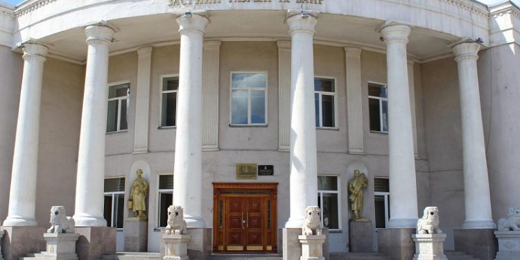 Засгийн газрын агентлагийн газар, хэлтэс, албаны даргын тоог 54-өөр цөөлөв