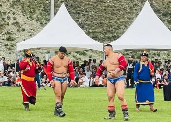 Төмөр замчдын баярт зориулсан барилдаанд улсын арслан Б.Орхонбаяр түрүүллээ