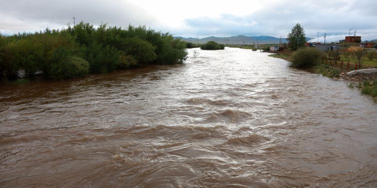 Туул гол олон жилийн дунджийг 15-45 см даван үерлэж байна