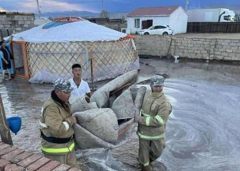 ОБЕГ: Ховдод 95 гэр, 84 хашаа, 12 байшин, 14 орон сууц үерийн усанд автсан