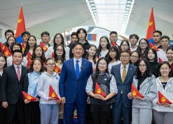 Ерөнхийлөгчийн илгээлт-2100” тэтгэлэгт хөтөлбөрийн 296 оюутан гадаадыг зорилоо