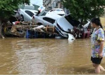 Бээжинд үерийн улмаас 60 хүн амиа алджээ