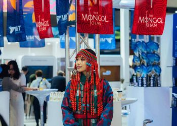 Монгол хаан” жүжгийн уран бүтээлчид Японд эх орноо сурталчиллаа