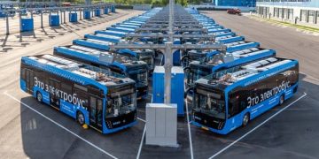 Москва жолоочгүй автобус үйлчилгээнд явуулж эхэллээ