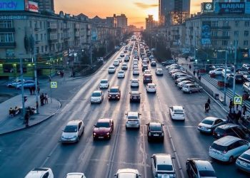 Ухаалаг камераар жолооч нарыг хянаж утсаа ашиглавал торгож байна