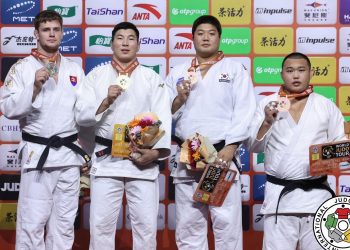 Жүдочид Чиндаогийн Гран прид Японы багтай "мөчөөрхөв"