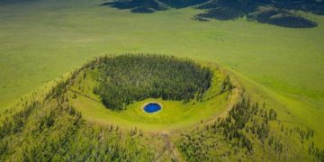 Хоргын тогоонд солонгос жуулчин унаж амиа алджээ