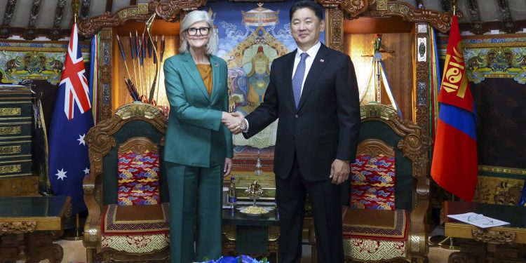 Ерөнхийлөгч У.Хүрэлсүх, Австралийн Амбан захирагч Саманта Мостин нар албан ёсны уулзалт хийлээ