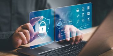 Гар утсыг нь хулгайлаад данснаас нь 10 сая төгрөг гаргаж авчээ