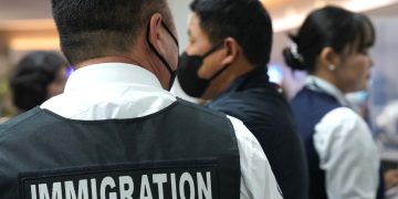 Эрүүгийн онц хүнд гэмт хэрэг үйлдээд Монголд орогнож байсан хятад эрийг албадан гаргалаа