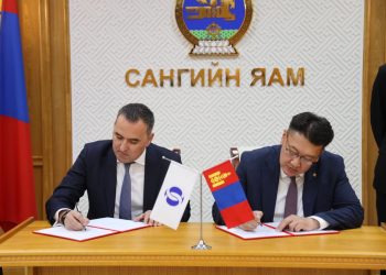 Зүрх судасны үндэсний төв байгуулах гэрээнд гарын үсэг зурлаа