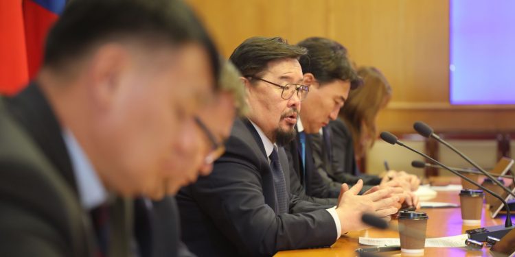 Засгийн газрын “11–11” төвд “Баялгийн шударга ёсны суваг” нээж, гомдол мэдээлэл авна