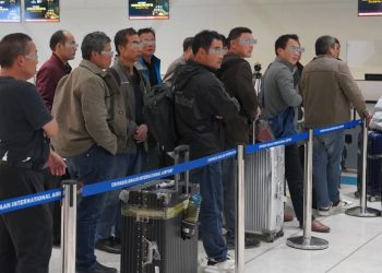 Хууль бусаар хөдөлмөр эрхэлсэн 8 орны 260 иргэнийг албадан гаргалаа