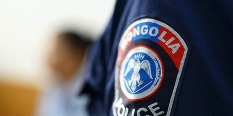 Цахим мөрийтэй тоглоом тоглож, 80 сая төгрөг залилуулжээ