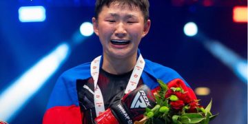 Б.Алтанчимэг холимог тулааны залуучуудын дэлхийн аварга боллоо