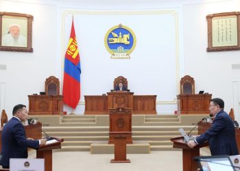 Татвар, зээл, аж үйлдвэржүүлэлтийн бодлогоор дундаж давхаргаа дэмжинэ