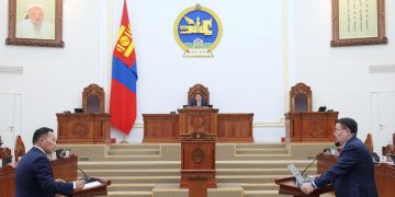 Татвар, зээл, аж үйлдвэржүүлэлтийн бодлогоор дундаж давхаргаа дэмжинэ