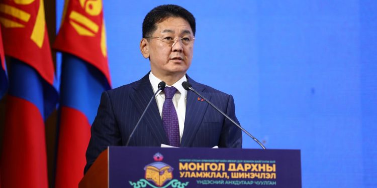 Монгол дархан, урлаачдын чуулганыг дөрвөн жил тутам зохион байгуулна