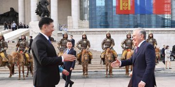 Узбекистаны Ерөнхийлөгчийг албан ёсоор угтаж авлаа