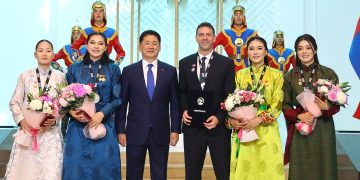 3х3 сагсан бөмбөгийн тамирчид болон дасгалжуулагчид Гавьяат тамирчин цол, медаль хүртээлээ