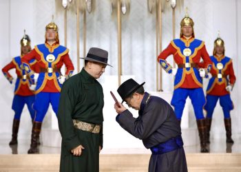 Академич С.Нарангэрэлд “Чингис хаан” тэргүүн зэргийн одон хүртээлээ