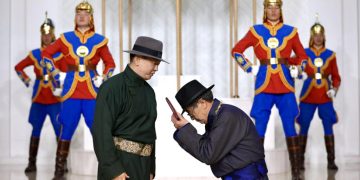 Академич С.Нарангэрэлд “Чингис хаан” тэргүүн зэргийн одон хүртээлээ