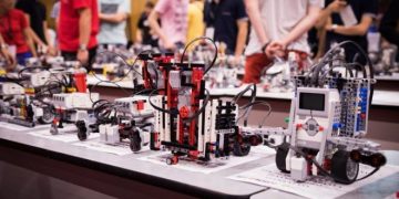 Дэлхийн роботын олимпиад Сингапурт эхэллээ