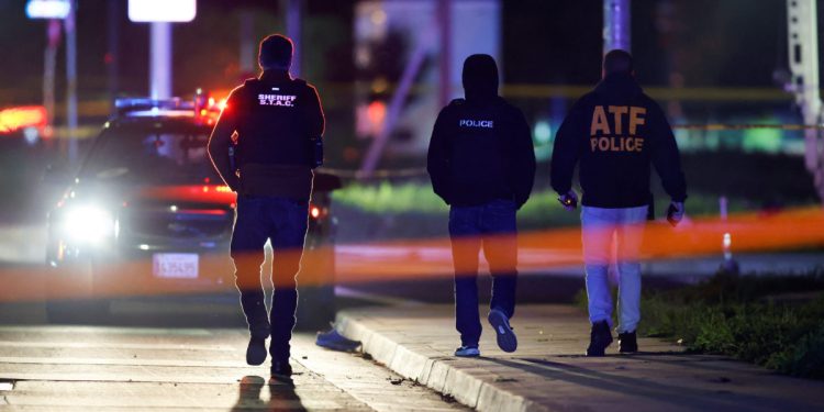 Хүүхдийн төрсөн өдрийн үдэшлэг дээр гал нээсний улмаас 4 хүн амиа алджээ