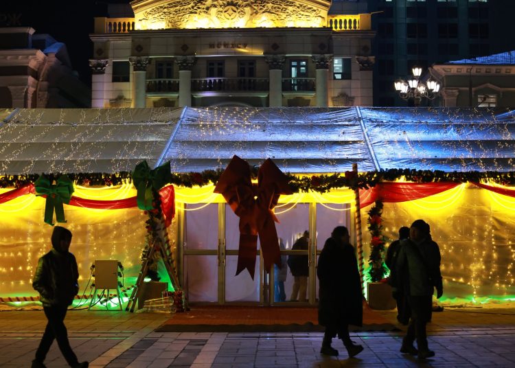 Төв талбайд “Крисмасс маркет” ажиллаж эхэллээ