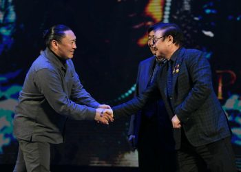 Б.ЗОЛБАЯР: ДАНГИНА бол алдартай жүжигчин, циркчин Э.Лхагва-Очирыг бүтээлцсэн кино гэж бэлгэшээн харж байгаа