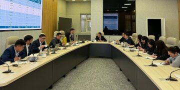 Эрүүл мэндийн салбарын эмч, ажилчдын цалингийн нэмэгдлийг энэ сард багтаан олгохоор хуралдаж байна