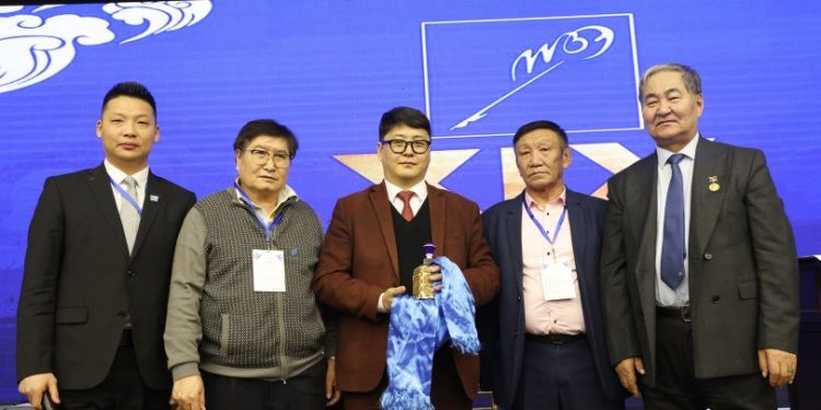 Монголын зохиолчдын эвлэлийг Д.Нямдорж удирдана