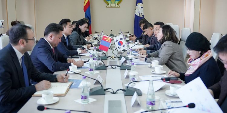 Инчон хотын ИТХ-ын төлөөлөгчдөд "Агро сити", "Налуу-Ухаа" чөлөөт бүсийн үр ашгийг танилцууллаа