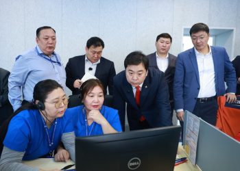 НИТХ-ын Зөвлөлийн хуралдаан Нийслэлийн түргэн тусламжийн төвд болж байна