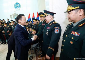 УИХ-ын дарга Д.Амарбаясгалан генералуудыг хүлээн авч хүндэтгэл үзүүллээ