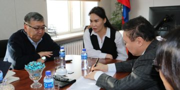 Хүний эрхийн дэд хороо: Төв аймаг дахь анхан болон давж заалдах шатны шүүхийн үйл ажиллагаатай танилцлаа