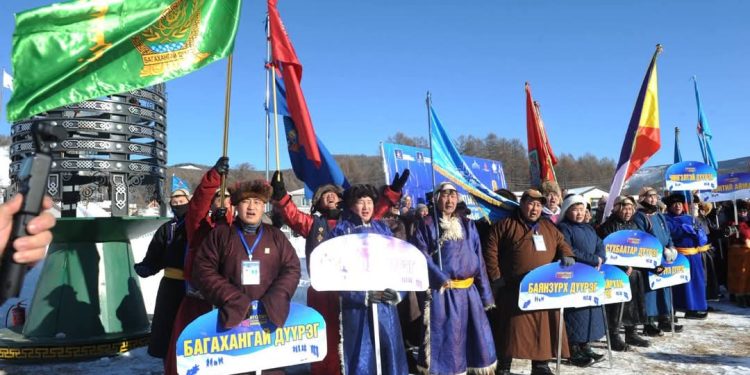 Монголын үндэсний спортын өвлийн наадам нээлтээ хийлээ