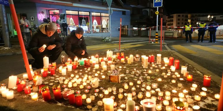 Швейцарь: Он шилжих мөчид бааранд гал гарч 40 хүн амиа алджээ